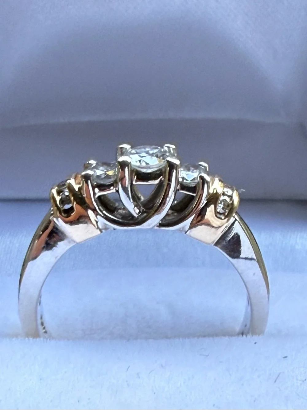 Stunning Vintage 14k Two-Tone Gold 1/2 CTW Natural Diamond Ring size 8.5